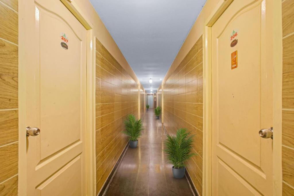 Hotel Mgr Puduččéri Exteriér fotografie